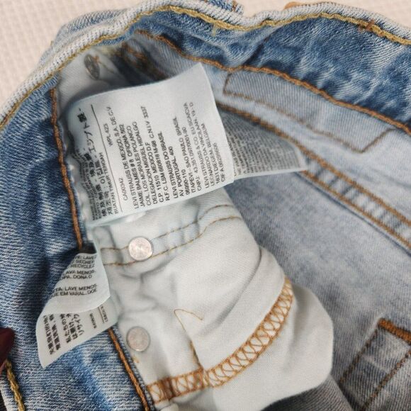 Levi's Denim Jean Shorts Cut Off Womens Size 12 Blue Bermuda Stretch Frayed - Picture 5 of 5